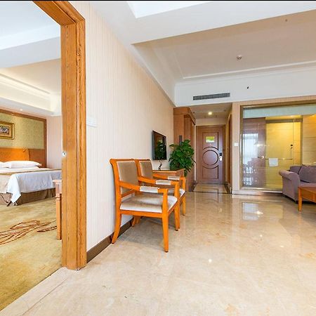 Vienna International Hotel Shenzhen Longgang Lilang Екстер'єр фото